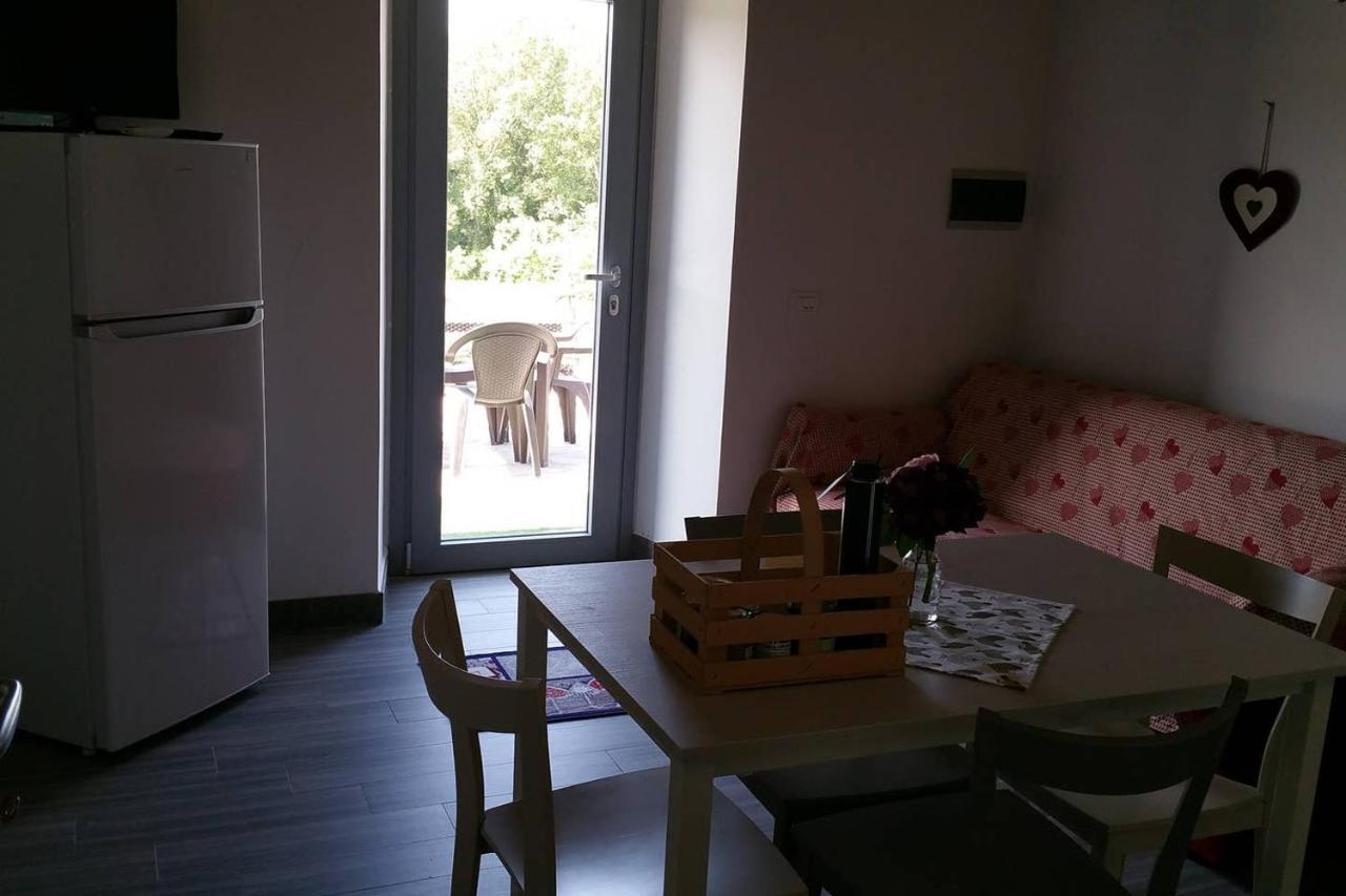 Piccolo Casale A "Le Moline" In Una Vera Fattoria Vetralla Exterior foto
